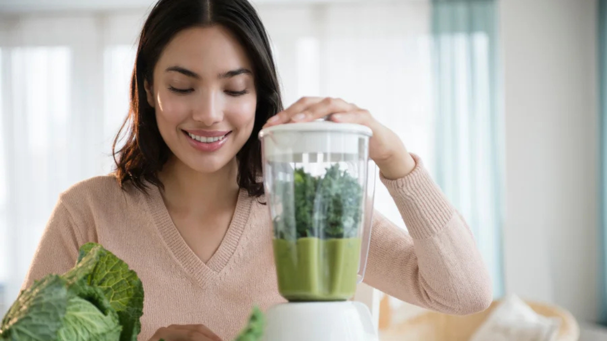 Maio Roxo: Como os sucos 100% fruta podem ser aliados da sua saúde intestinal