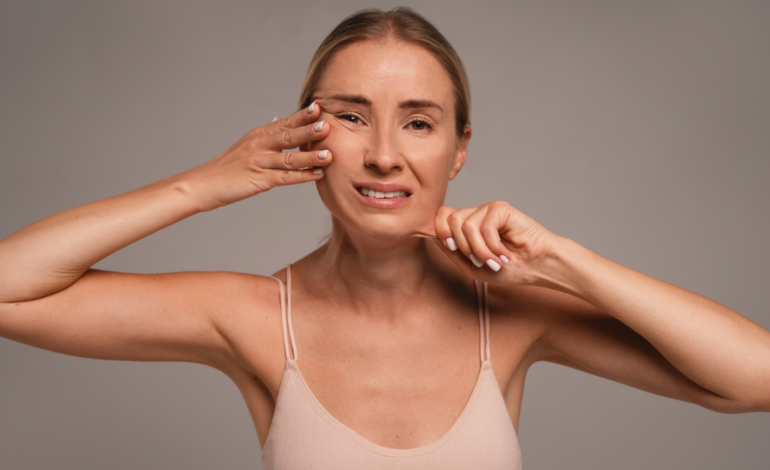 O efeito colateral do emagrecimento rápido: uso de “canetas” emagrecedoras impulsiona queixas de flacidez facial