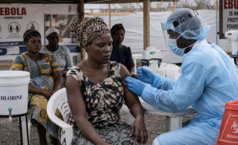 Vacina para nova cepa de ebola na África pode demorar até nove meses, alerta OMS