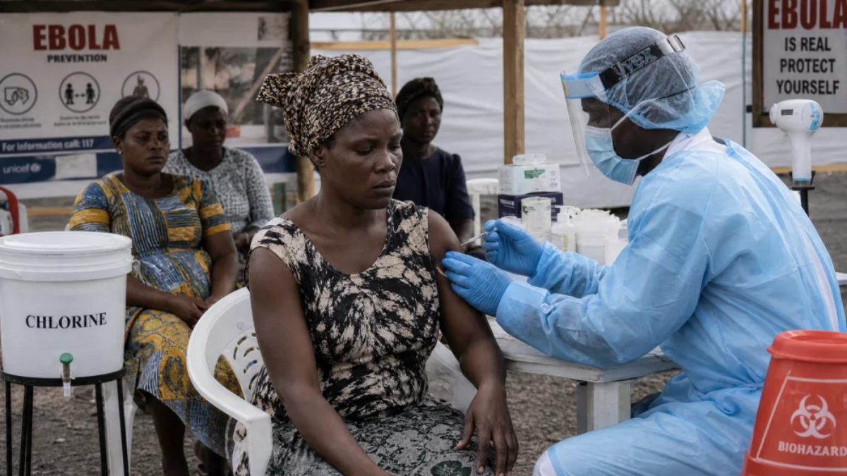 Vacina para nova cepa de ebola na África pode demorar até nove meses, alerta OMS