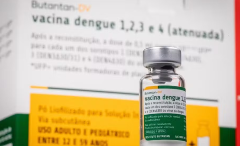 Diretor do Butantan diz que vacinados contra a dengue há mais de 21 dias podem ficar ‘absolutamente descansados’ após suspensão
