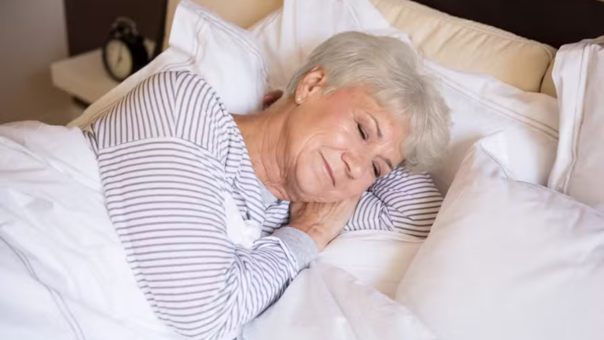 Qual é o melhor horário para começar o dia depois dos 60 anos? Especialistas respondem