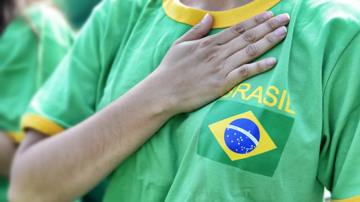 Risco de infarto aumenta durante a Copa do Mundo: estudo da USP aponta alta de 16% em internações nos dias de jogos do Brasil