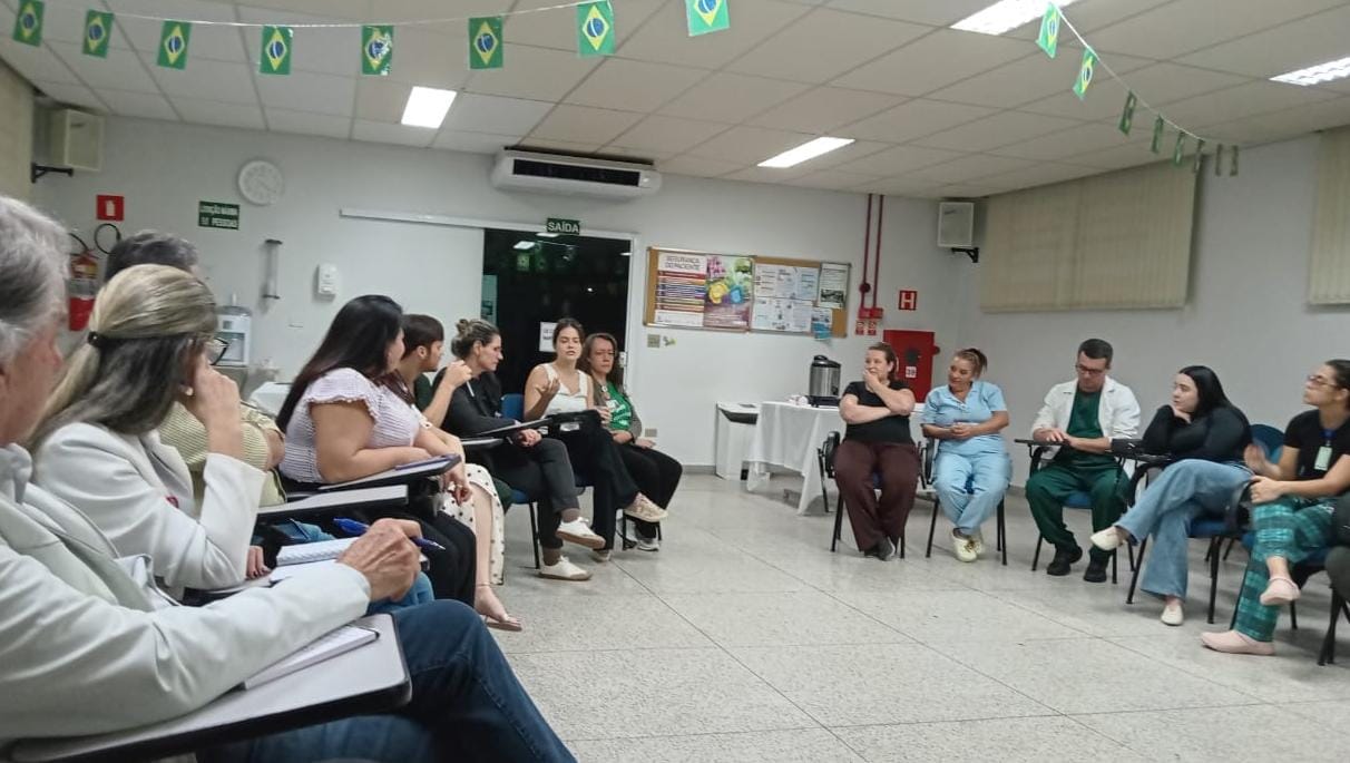 UTI Neurológica da Santa Casa de Marília realiza reunião de Experiência do Paciente