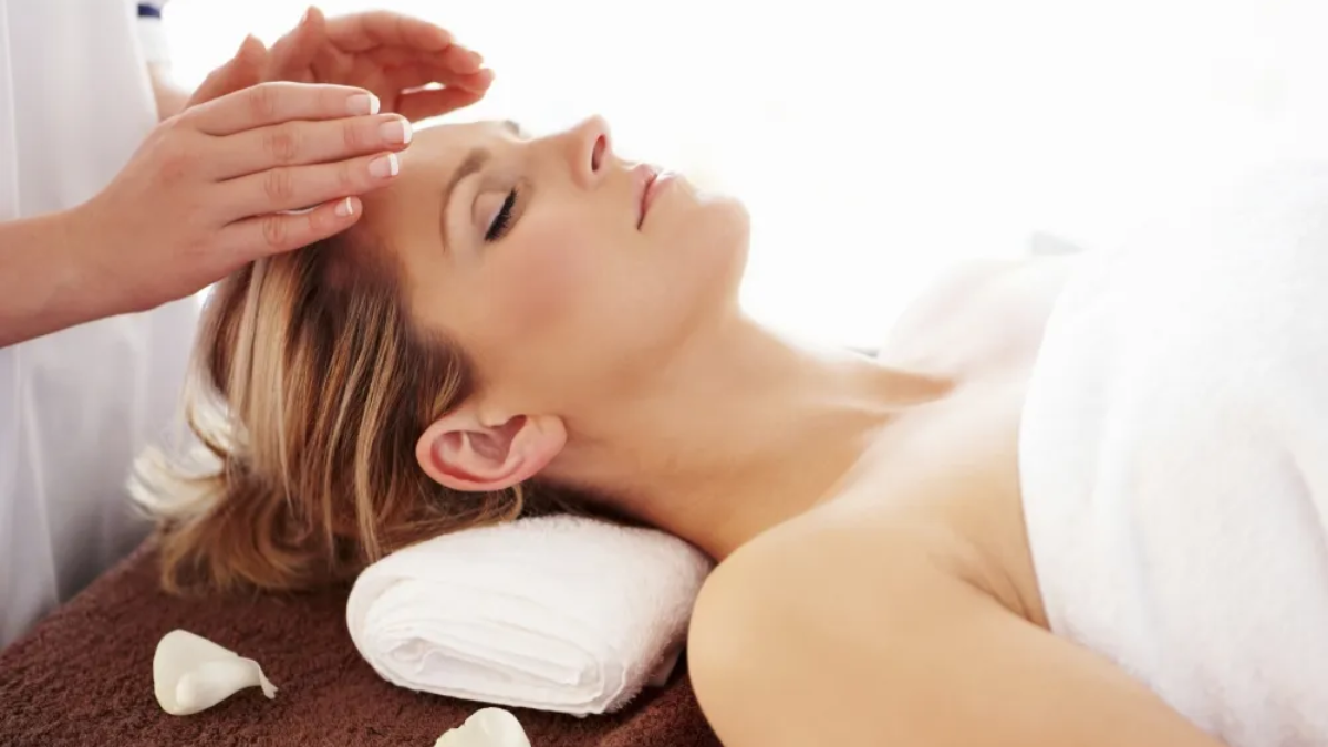 Ciência comprova: Estudos apontam benefícios reais do Reiki para a saúde física e mental