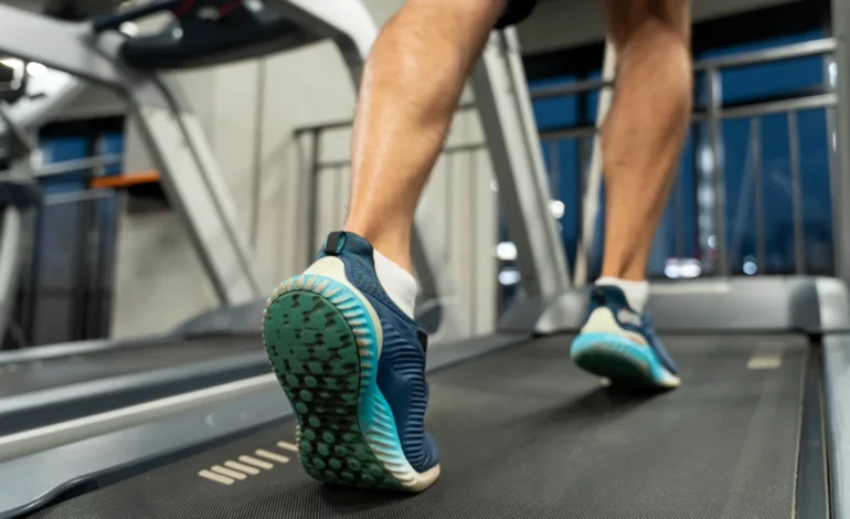 Caminhada, corrida ou musculação: qual exercício realmente protege as articulações?