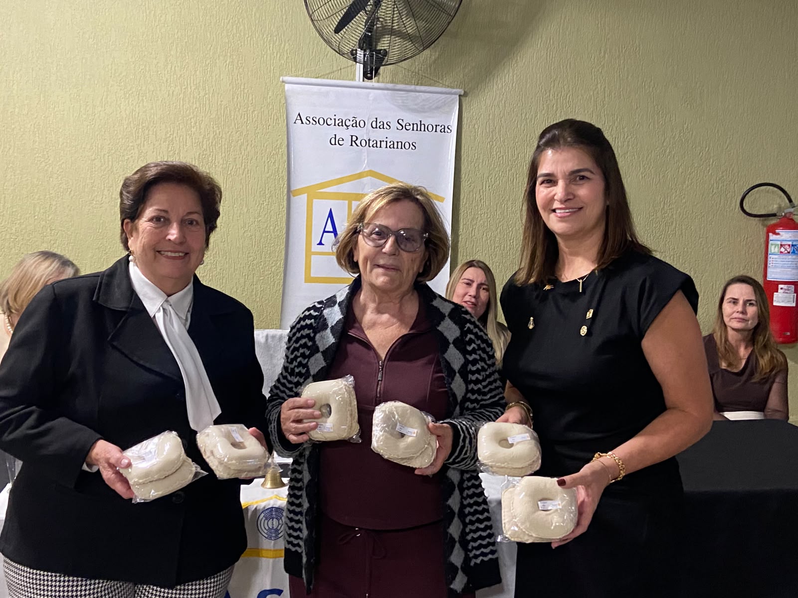 Maternidade Gota de Leite recebe doação de rosquinhas de amamentação para puérperas em Marília