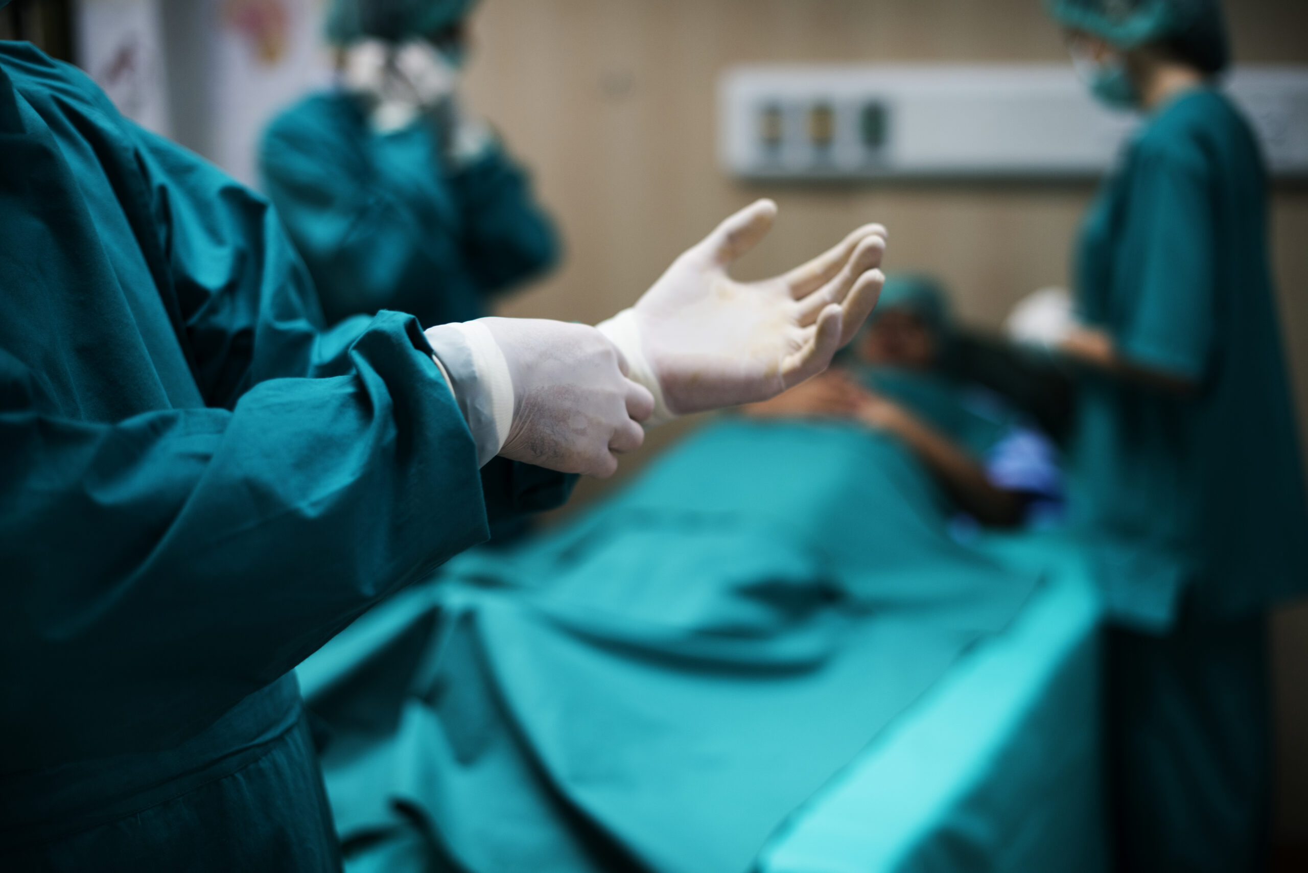 Nem todo emagrecimento é igual: entenda as diferenças entre medicamentos e cirurgia bariátrica
