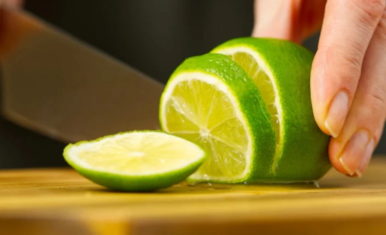 Limão ajuda a regular a glicemia: saiba como consumir a fruta para evitar picos de açúcar no sangue