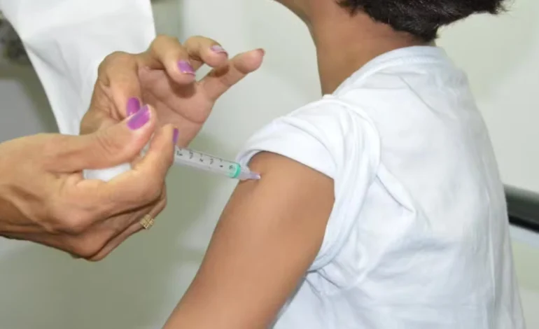 Ministério da Saúde amplia vacinação contra pneumonia e meningite no SUS