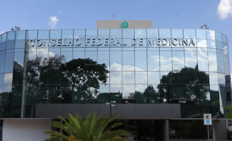 Regulação da IA pelo CFM preocupa empresas e entidades da saúde