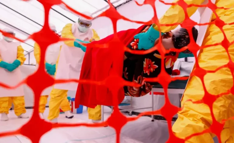 Quênia Confirma Primeiro Caso de Ebola no País; Paciente Vindo da RD Congo Morre em Nairóbi