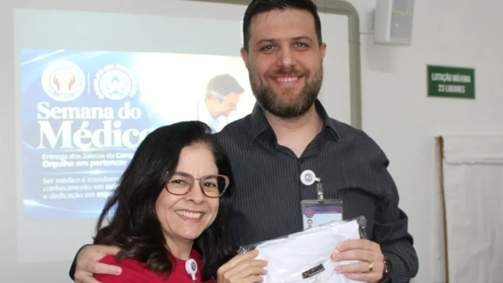 Santa Casa de Marília entrega jalecos aos profissionais na Semana do Médico | Revista Saúde em Forma SITES 4 1 1024x576